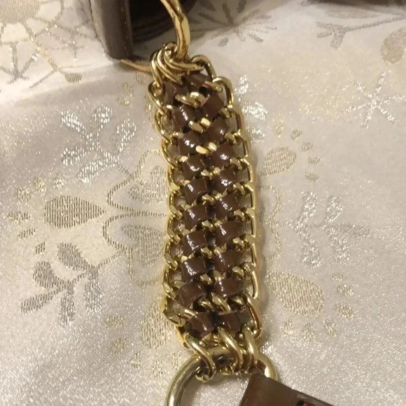 Designed in New York by Sharif leather shoulder bag - Picture 3 of 9